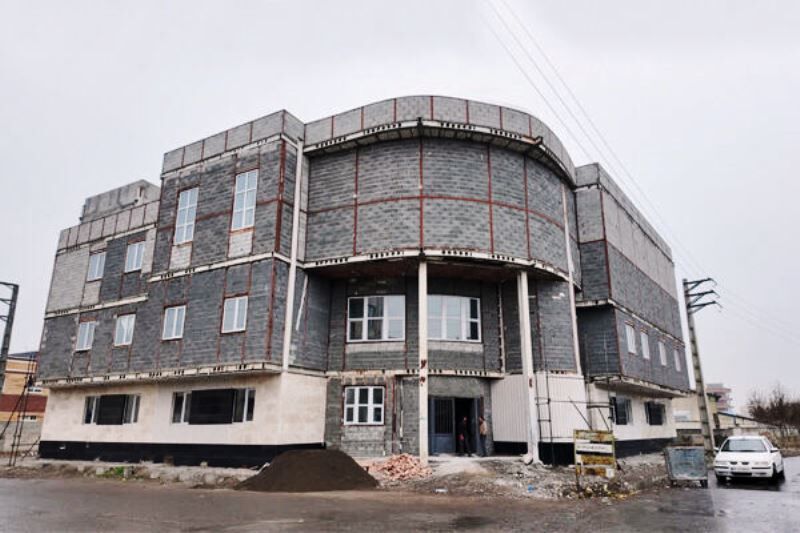 سه کتابخانه لرستان به دلیل کمبود اعتبار و موانع فنی نیمه کاره هستند