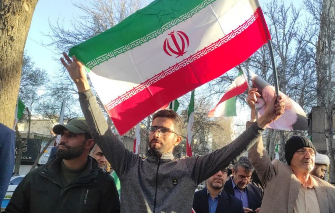 خروش مردم خرم آباد علیه تروریست‌های آمریکایی و صهیونی