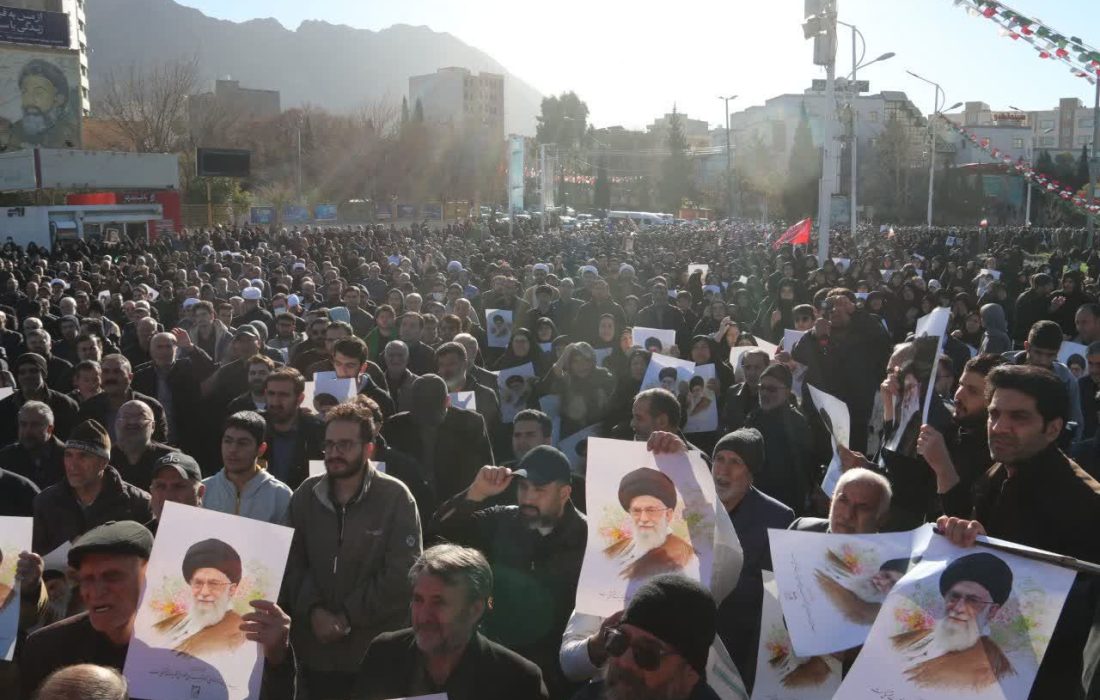 عزاداری مردم خرم آباد در سوگ شهادت رهبر معظم انقلاب