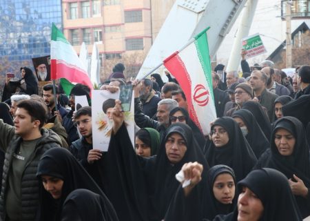 تجمع مردم خرم آباد در عزای رهبر مسلمین جهان