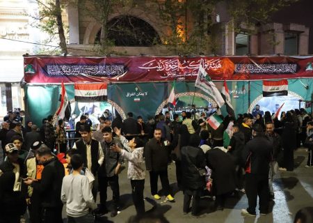 خدمت رسانی موکب‌داران عراقی به عزاداران امام شهید در لرستان