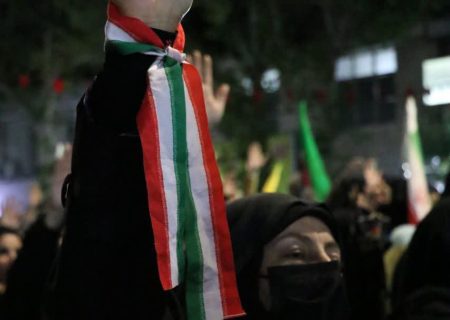 حماسه این شب های خیابان انقلاب