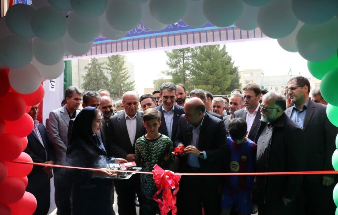 سالن ورزشی شهدای غریب در خرم آباد افتتاح شد