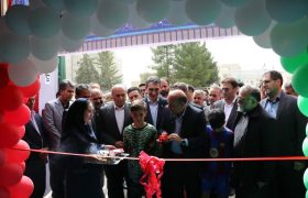 سالن ورزشی شهدای غریب در خرم آباد افتتاح شد
