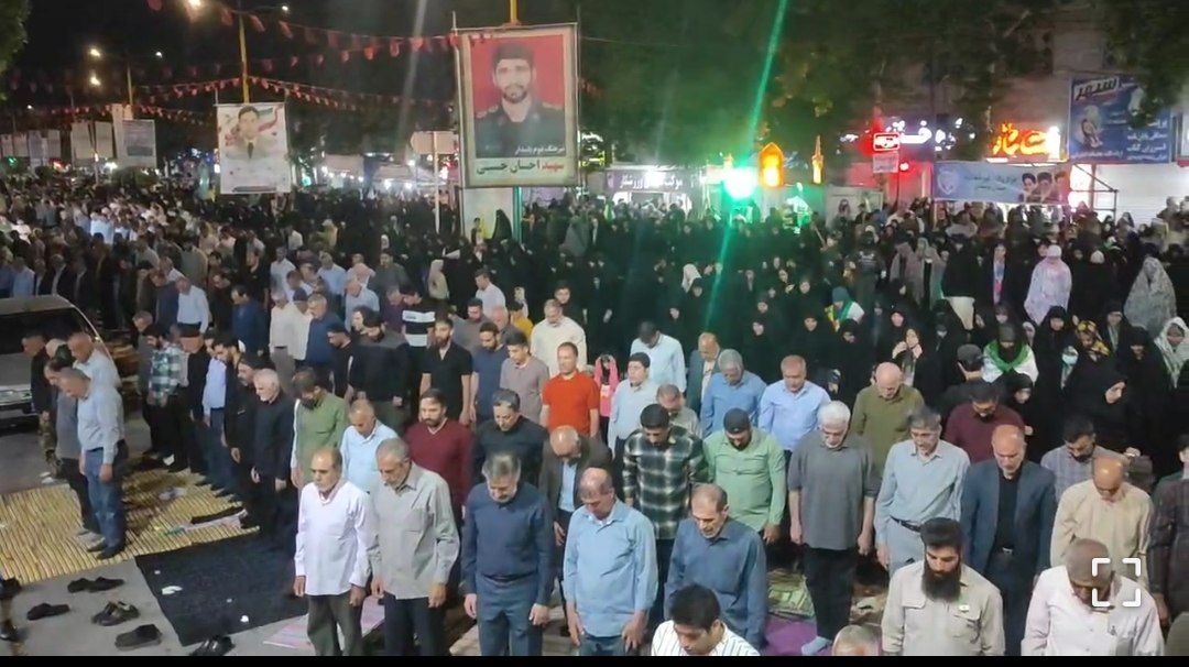 نماز استغاثه به امام زمان (عج) در خرم آباد برگزار شد