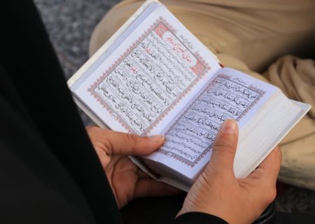 دعای عرفه در تپه شهدای گمنام خرم آباد