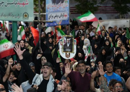 موج ۹۹ حماسه خیابان انقلاب خرم‌آباد