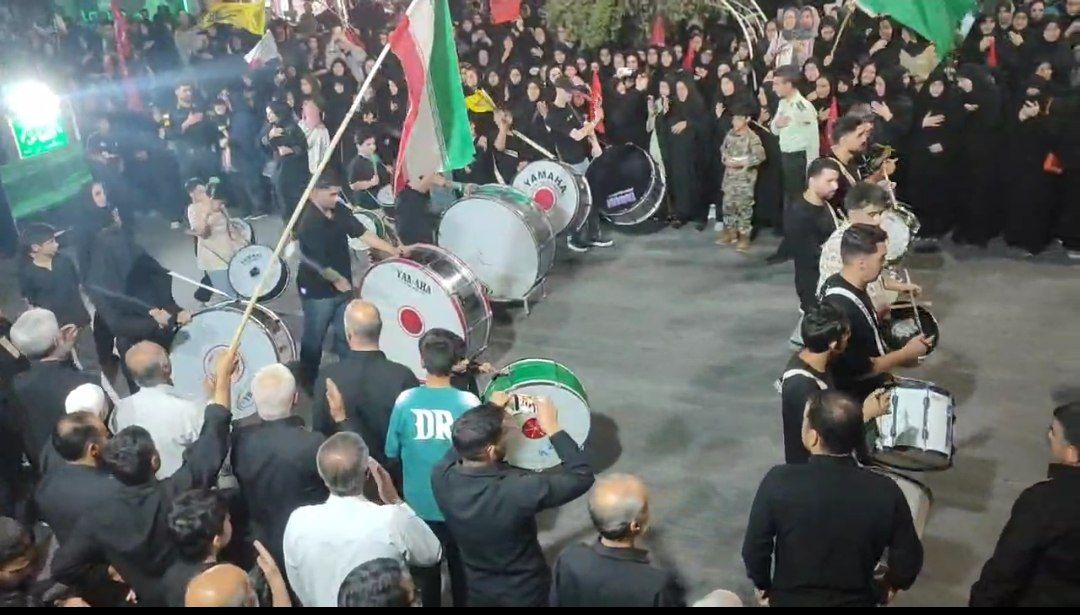 دسته روی هیئات حسینی در موج ۱۱۵ جایگاه خیابان انقلاب خرم‌آباد
