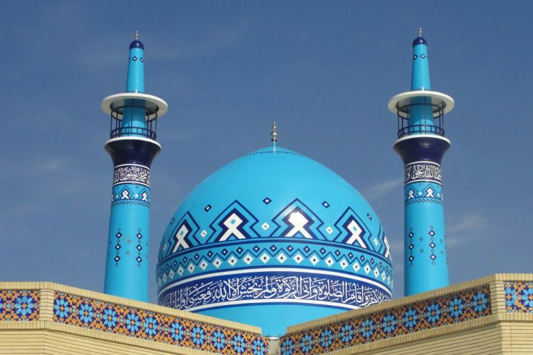 مسجد قلب تپنده جامعه اسلامی است