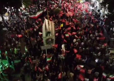 حماسه شب ۱۶۸ مردم خرم آباد به یاد شهدای میناب
