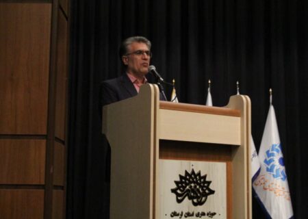 حافظ، نماد ماندگار فرهنگ و هویت ایرانی است