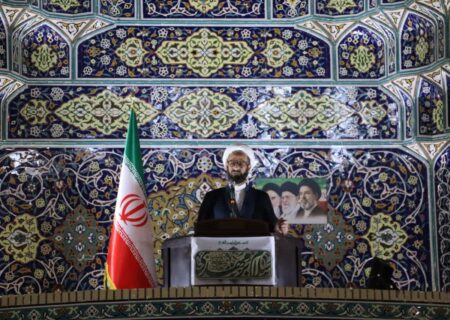 تضعیف بنیان‌های اخلاقی پیامدهای نامطلوبی برای جامعه دارد